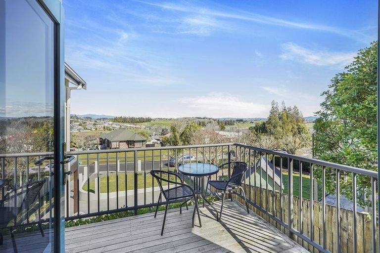 Photo of property in 13 West Ridge Drive, Western Heights, Hamilton, 3200