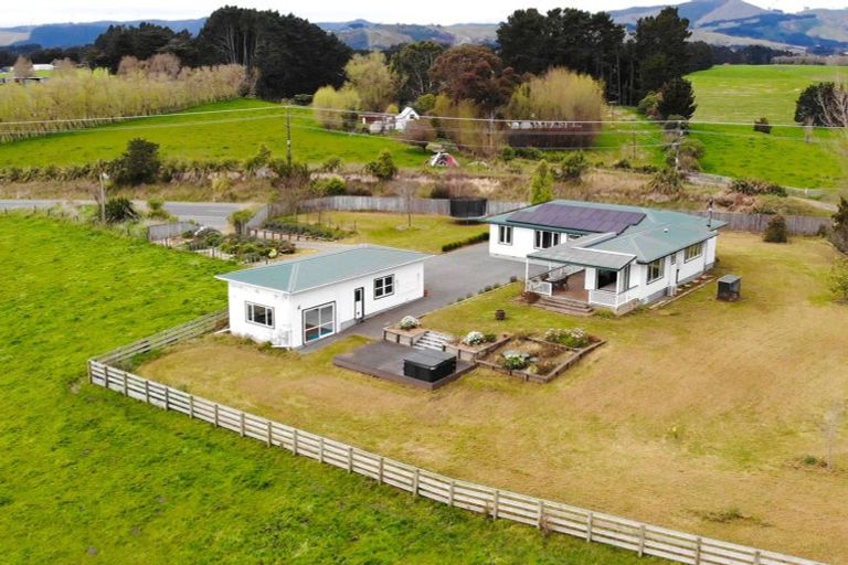 Photo of property in 296 Old Road West, Turitea, Palmerston North, 4472