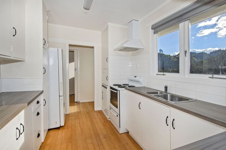 Photo of property in 17 Paratai Crescent, Woodhill, Whangarei, 0110