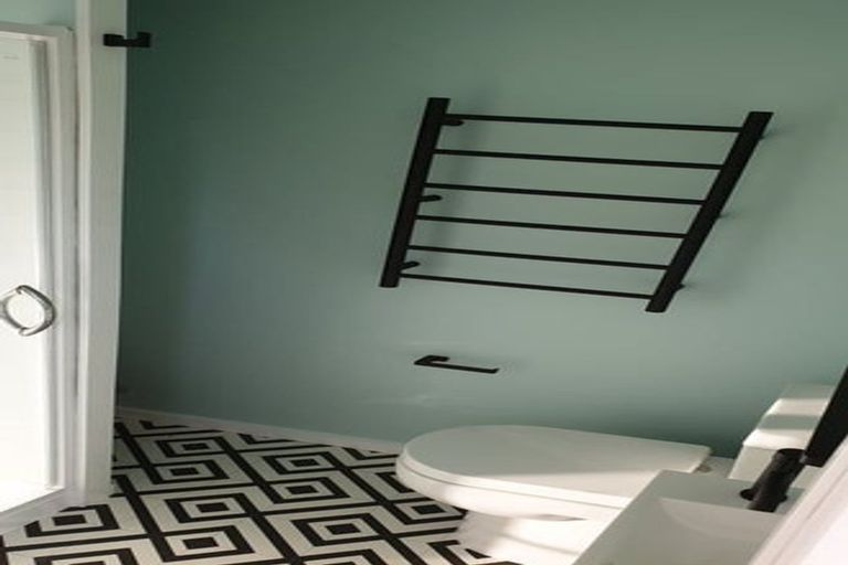 Photo of property in 122 Constable Street, Newtown, Wellington, 6021