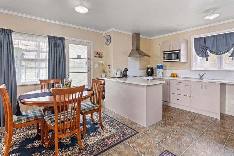 Photo of property in 305 Hazelmere Crescent, Te Awamutu, 3800