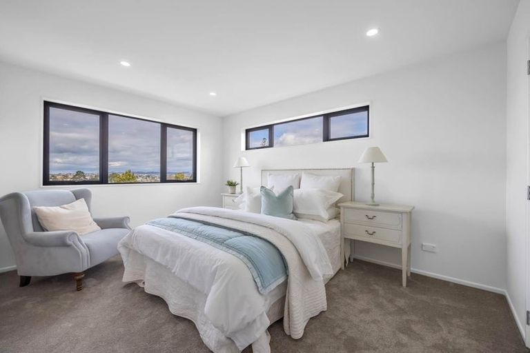 Photo of property in 43a/3 Waimumu Road, Massey, Auckland, 0614