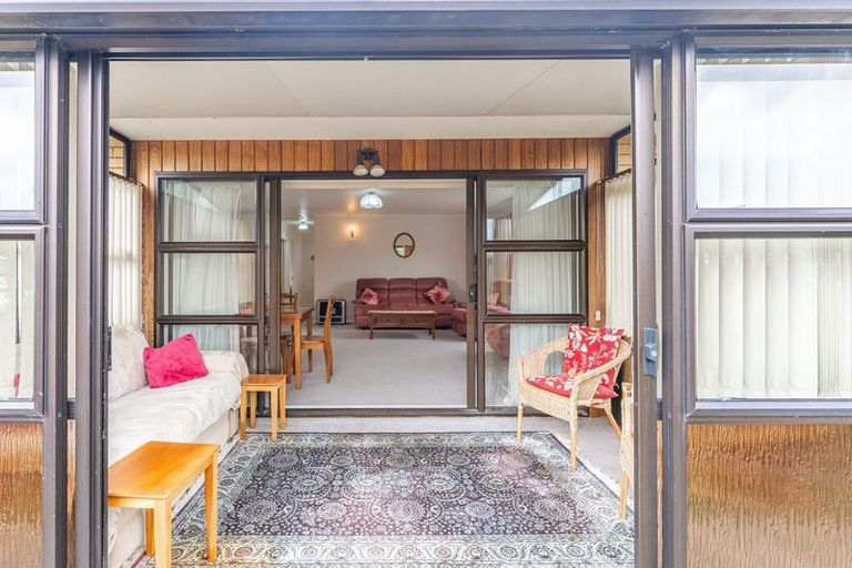 Photo of property in 2 Iti Street, Otaki, 5512
