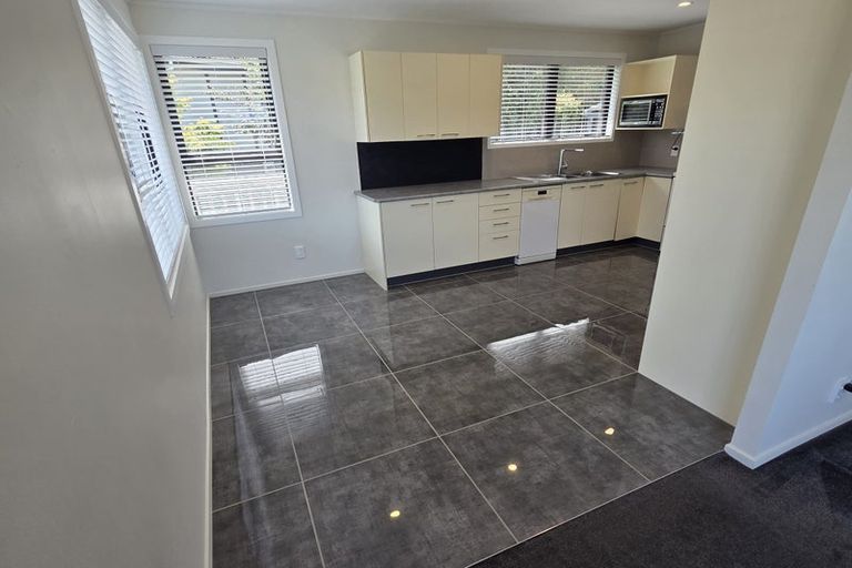 Photo of property in 35 Aronia Way, Goodwood Heights, Auckland, 2105