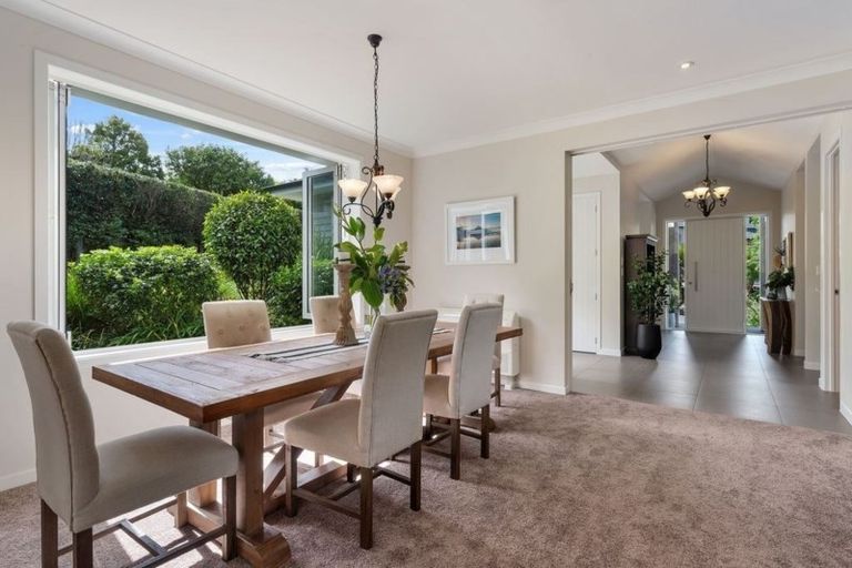 Photo of property in 59a Lonely Road, Fairview Heights, Auckland, 0632