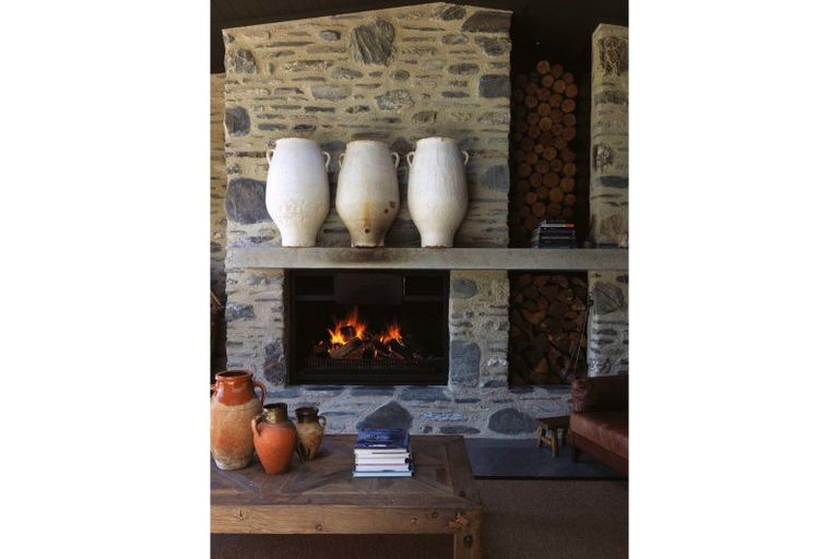 Photo of property in 12 Minaret Ridge, Wanaka, 9305