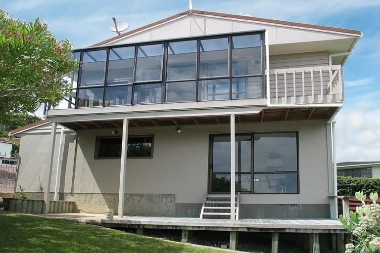 Photo of property in 60 Leeward Drive, Whitby, Porirua, 5024