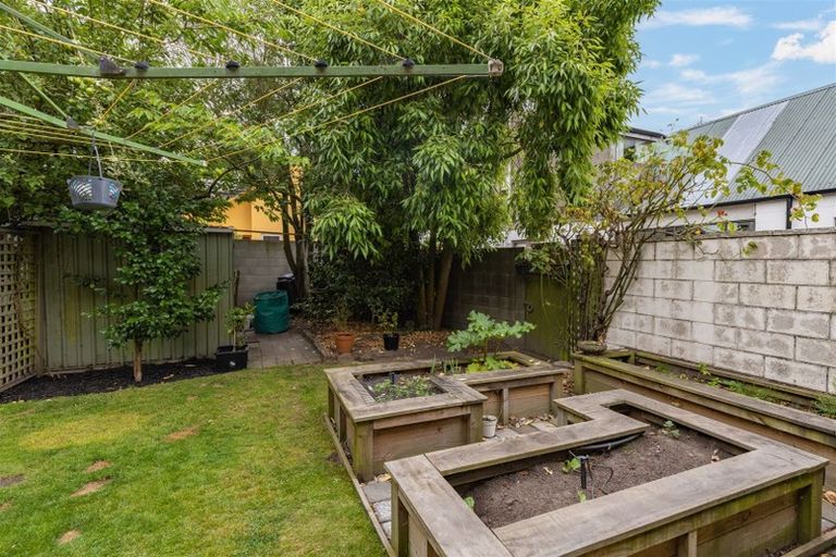 Photo of property in 1/27 Innes Road, St Albans, Christchurch, 8052