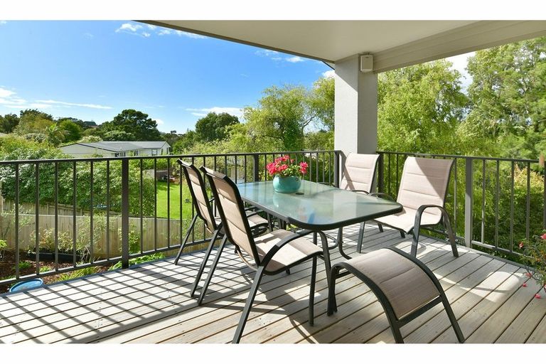 Photo of property in 5a Melia Place, Stanmore Bay, Whangaparaoa, 0932