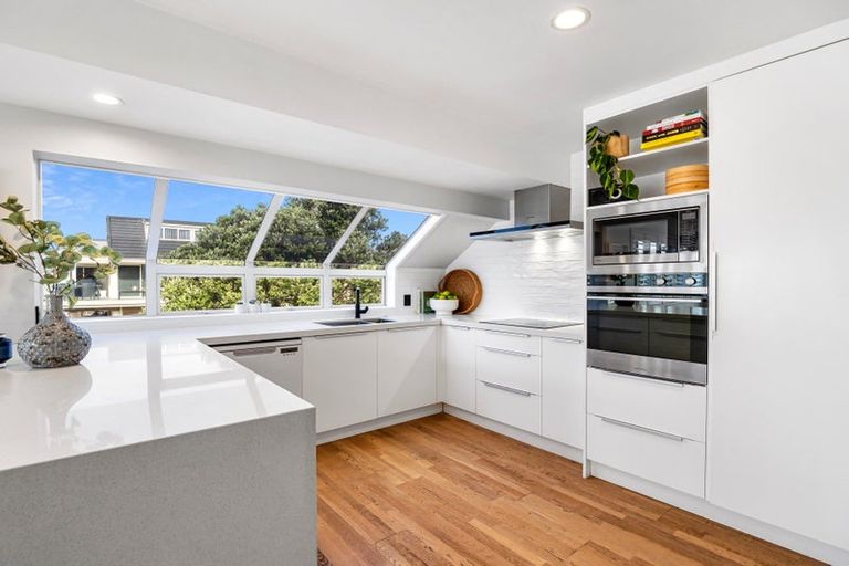 Photo of property in 140b Marine Parade, Mount Maunganui, 3116