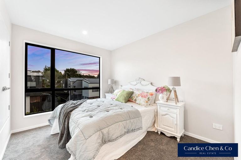 Photo of property in 19 Don Oliver Lane, Glen Eden, 0602