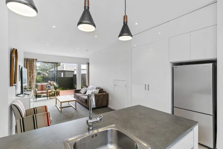 Photo of property in 11/6u Oswald Crescent, Paparangi, Wellington, 6037