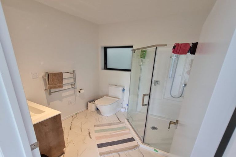 Photo of property in 5 Kawariki Road, Helensville, 0800