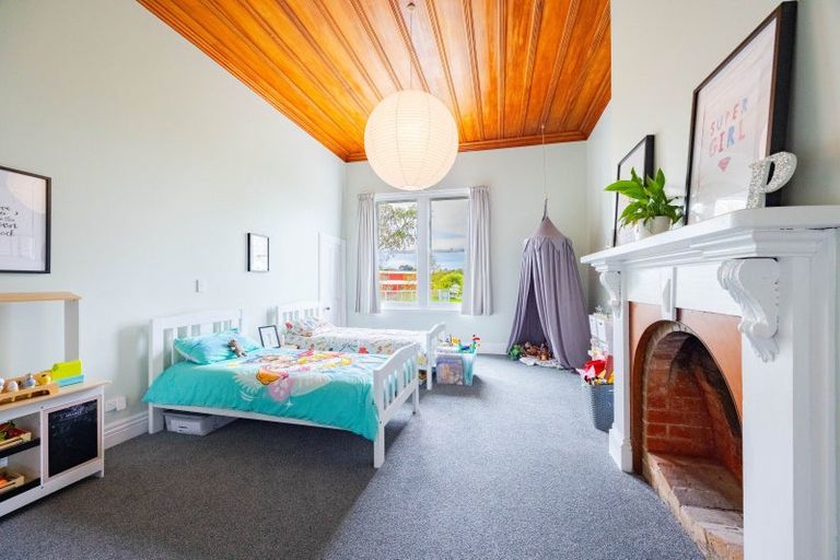 Photo of property in 16 Tamumu Road, Waipawa, 4210