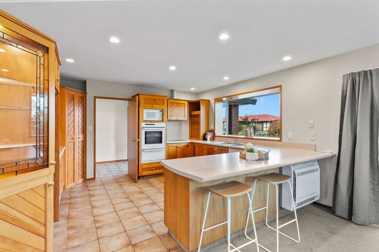 Photo of property in 5 Lowry Avenue, Redwood, Christchurch, 8051