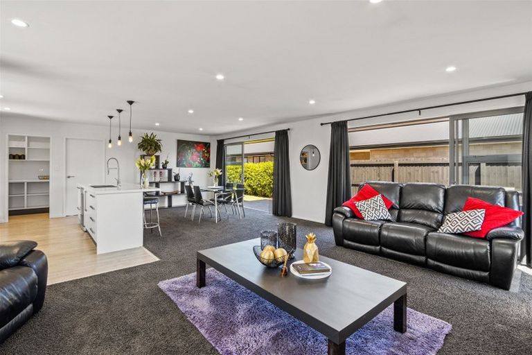 Photo of property in 10 Exeter Lane, Rolleston, 7614