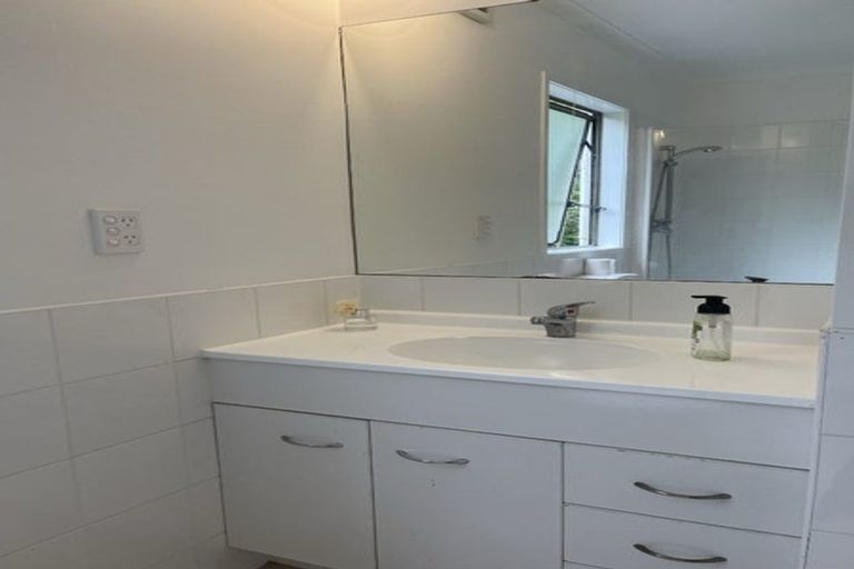 Photo of property in 16 Catrina Avenue, Birkenhead, Auckland, 0626