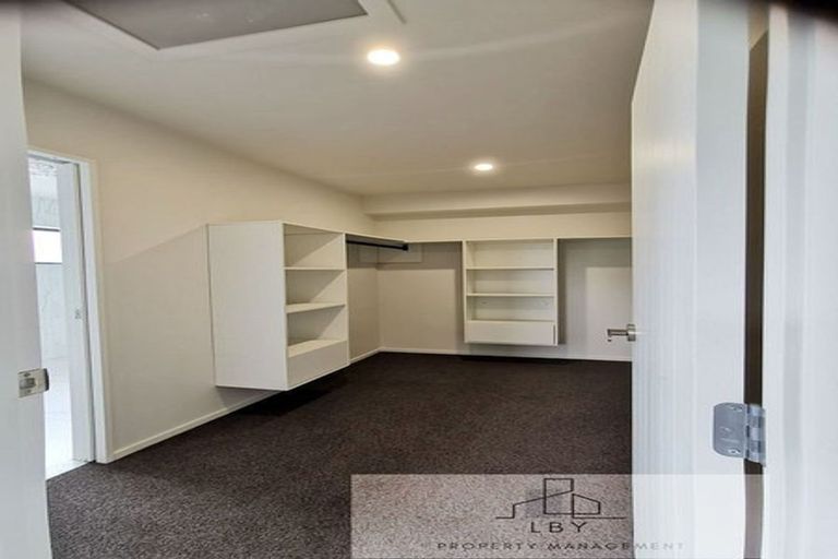 Photo of property in 98 Cardiff Road, Pakuranga, Auckland, 2010