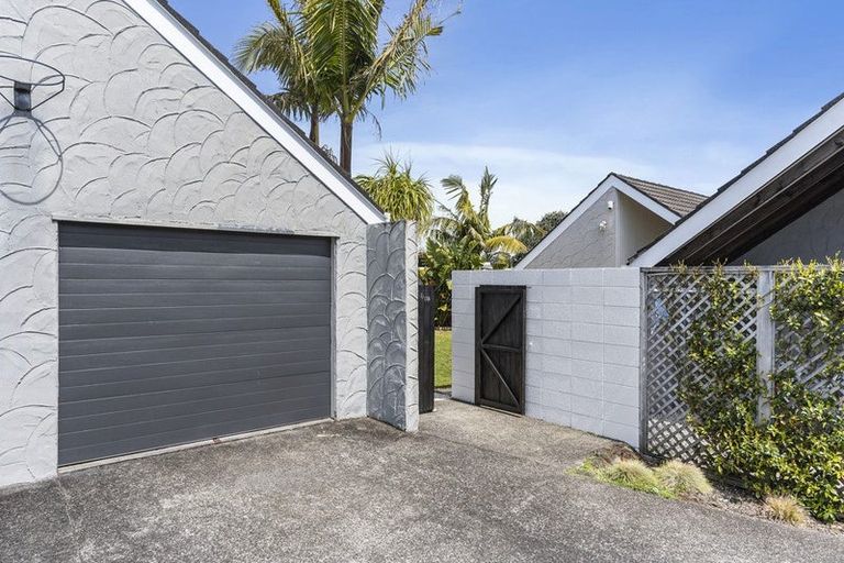 Photo of property in 2/120a Birkdale Road, Birkdale, Auckland, 0626