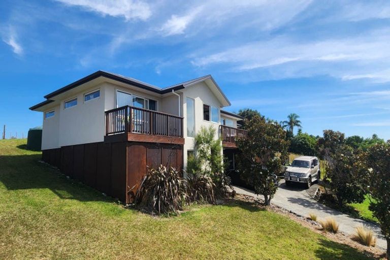 Photo of property in 21 Omana Avenue, Shelly Beach, Helensville, 0874