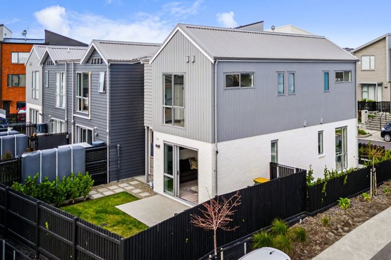 Photo of property in 9 Tarakoi Road, Hobsonville, Auckland, 0616