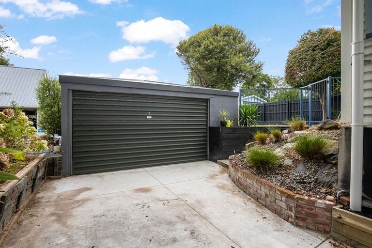 Photo of property in 16 Riverview Street, Beckenham, Christchurch, 8023