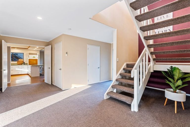 Photo of property in 6 The Avenue, Paraparaumu Beach, Paraparaumu, 5032