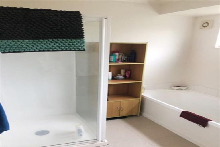 Photo of property in 1/58 Walton Street, Red Beach, 0932