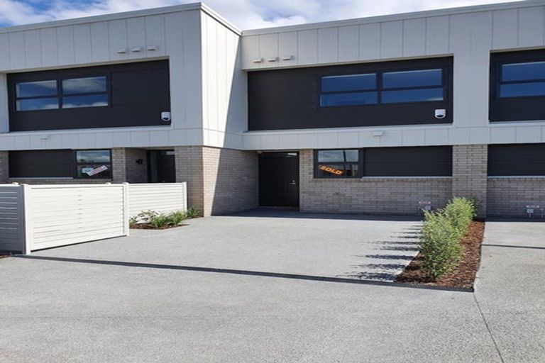 Photo of property in 39 Periko Way, Takanini, 2112