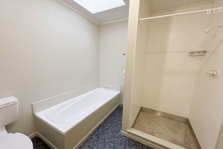 Photo of property in 9 Monarch Grove, Maoribank, Upper Hutt, 5018