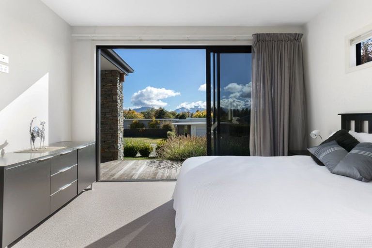 Photo of property in 7 Daniels Terrace, Wanaka, 9305