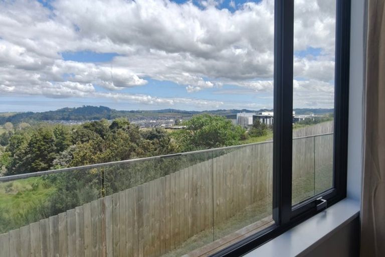 Photo of property in 11 Silverhill Lane, Silverdale, 0932
