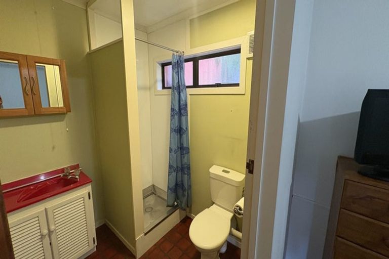 Photo of property in 4/2a Spencer Place, Merrilands, New Plymouth, 4312