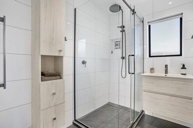 Photo of property in 2/11 Avis Avenue, Papatoetoe, Auckland, 2025