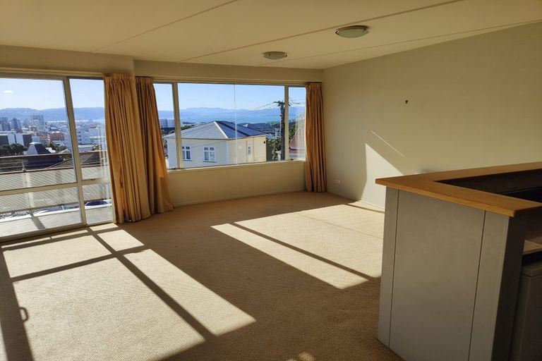 Photo of property in 74 Nairn Street, Mount Cook, Wellington, 6011