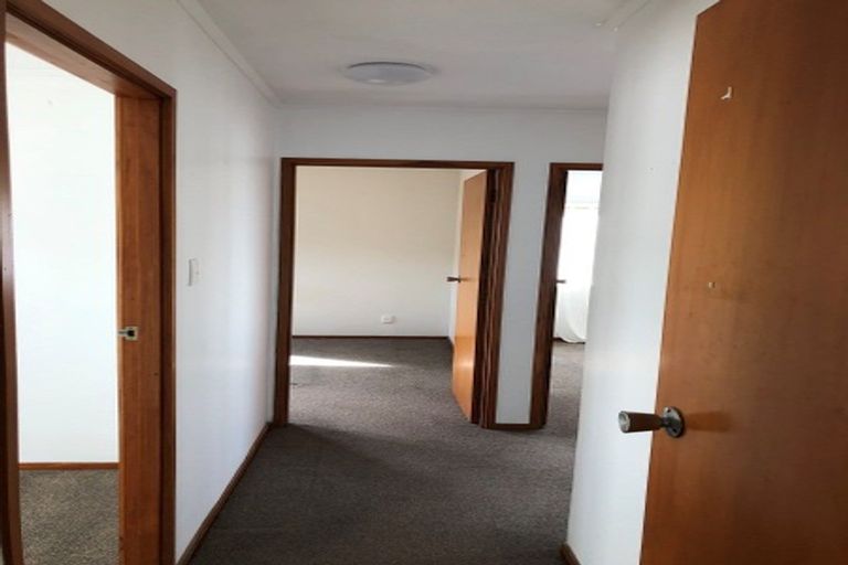Photo of property in 2/1 Lyren Place, Half Moon Bay, Auckland, 2012