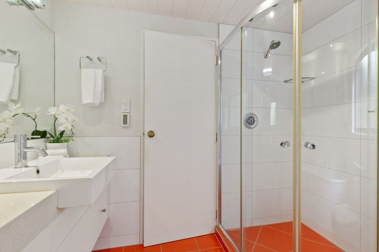 Photo of property in 19 Hereford Street, Wilton, Wellington, 6012