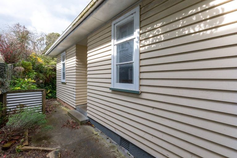 Photo of property in 80 Mclean Street, Woodville, 4920