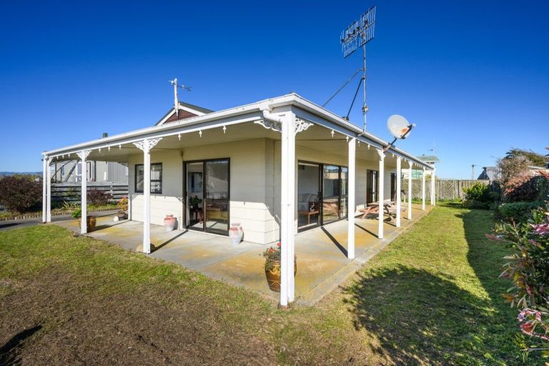 Photo of property in 12 Seabury Avenue, Foxton Beach, Foxton, 4815
