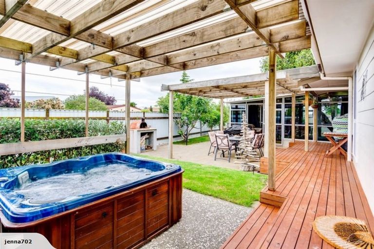 Photo of property in 1 Fife Crescent, Tamatea, Napier, 4112