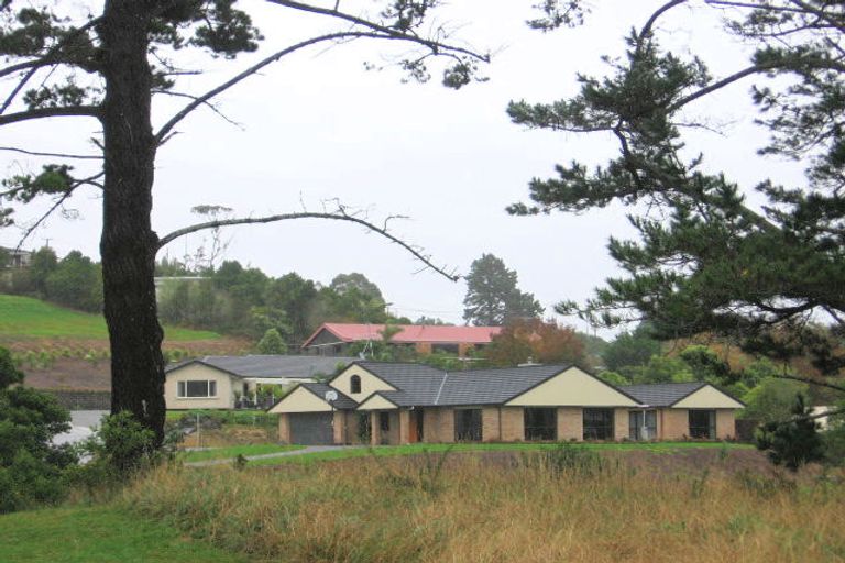 Photo of property in 34 Shelter Drive, Greenhithe, Auckland, 0632