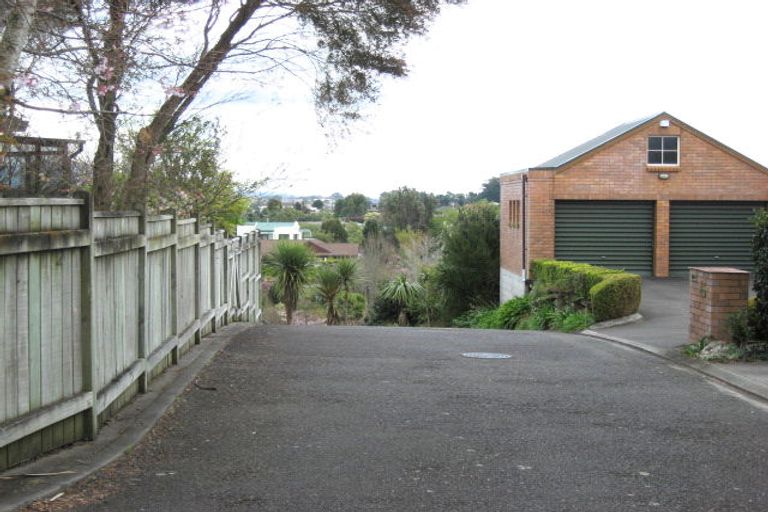 Photo of property in 16c Del Mar Place, Merrilands, New Plymouth, 4312