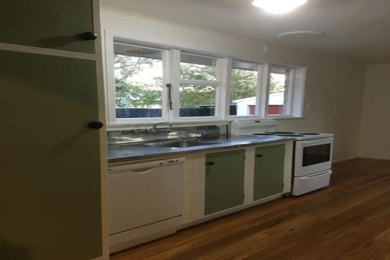 Photo of property in 1 Longden Street, Darfield, 7510