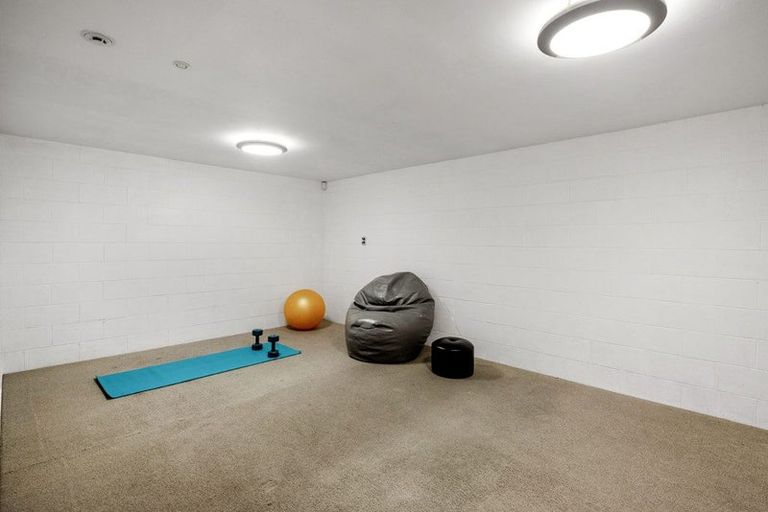 Photo of property in 79 Mantell Street, Seatoun, Wellington, 6022