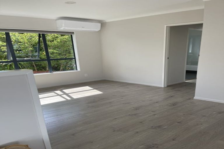 Photo of property in 7 Pitcher Place, Glen Eden, Auckland, 0602