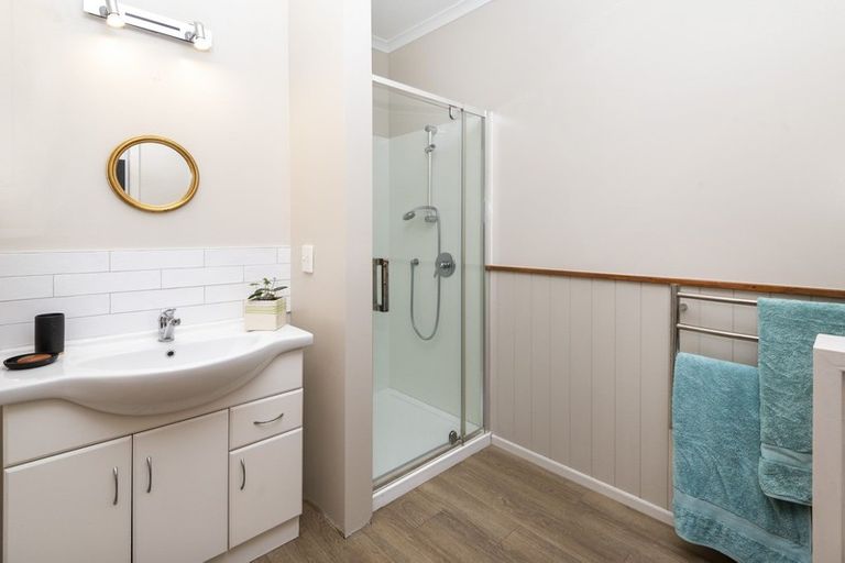 Photo of property in 419 Pakuranga Road, Pakuranga Heights, Auckland, 2010