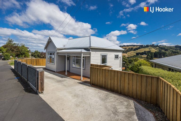 Photo of property in 212 Kenmure Road, Kenmure, Dunedin, 9011