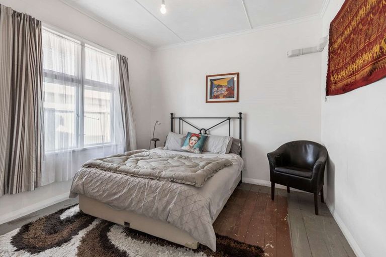 Photo of property in 113 Cornfoot Street, Castlecliff, Whanganui, 4501