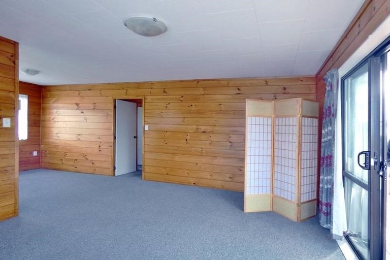 Photo of property in 57 Cliff View Drive, Green Bay, Auckland, 0604
