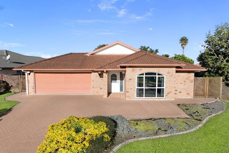 Photo of property in 5 Castlehill Court, Wattle Downs, Auckland, 2103